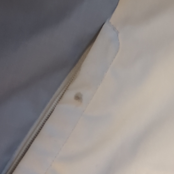 Columbia Women's Ski Jacket in White and Gray - Picture 2 of 3